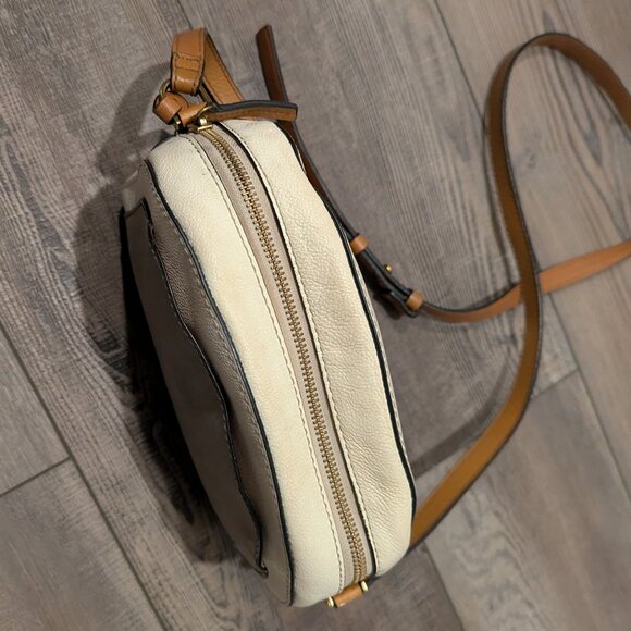 Fossil Chelsea Colorblock Leather Crossbody Bag White Tan ZipTop Everyday Casual - Picture 4 of 11
